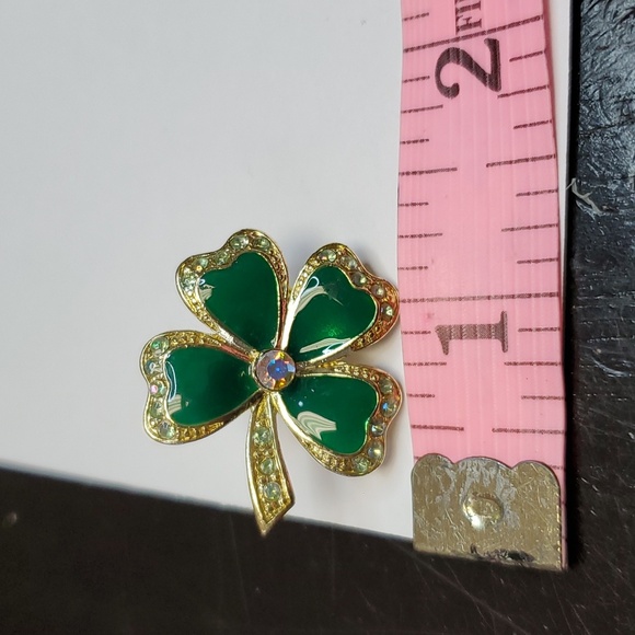 2005 Avon lucky shamrock pin - Picture 4 of 8